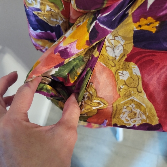 🔹 Vintage Victorias Secret Gold Label Long Silk Robe - Picture 2 of 4